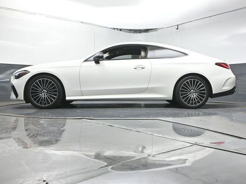 Used 2024 Mercedes-Benz CLE 300 4MATIC Coupe image 32