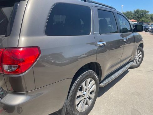 Used 2017 Toyota Sequoia Limited w/ Safety & Convenience Package AWD/4WD image 6