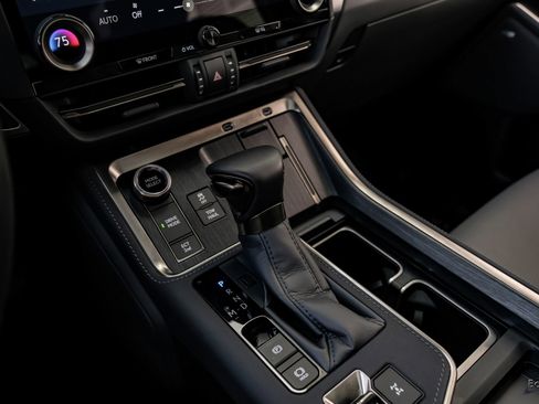 Used 2025 Lexus GX 550 w/ Accessory Package (Z1) image 54