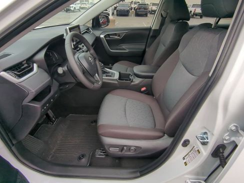 Certified 2025 Toyota RAV4 XLE w/ Convenience Package image 8