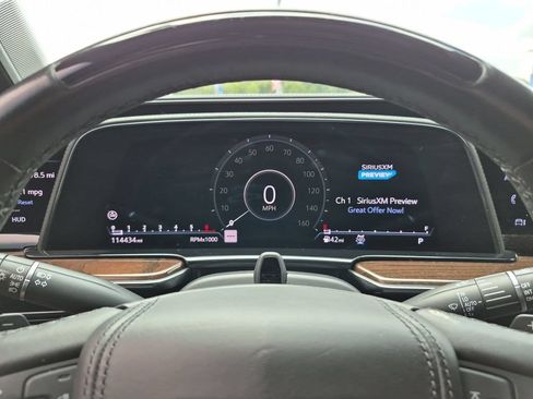 Used 2023 Cadillac Escalade Premium Luxury Platinum AWD/4WD image 20