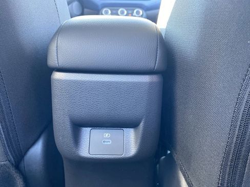 New 2025 Nissan Versa SV w/ Trunk Package image 31