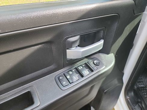 Used 2019 RAM 5500 Tradesman w/ Chrome Appearance Group image 17