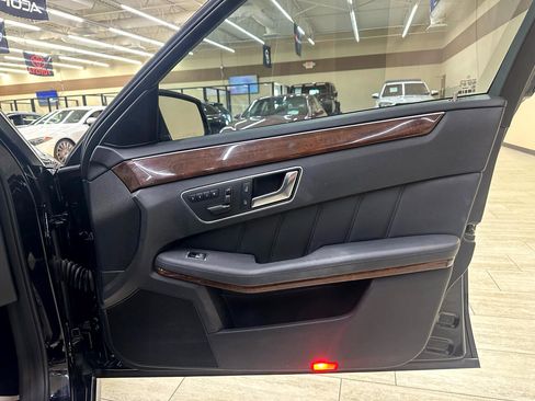 Used 2013 Mercedes-Benz E 350 BlueTEC Sedan image 38
