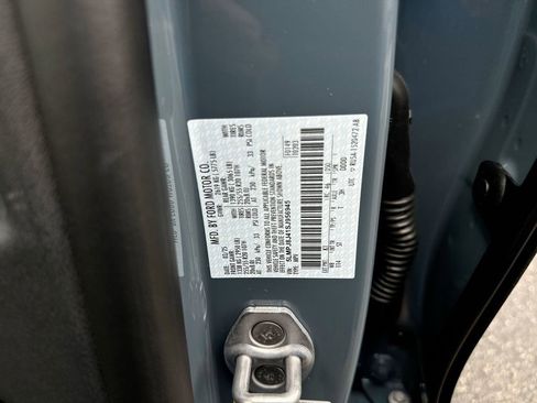 New 2025 Lincoln Nautilus Premier w/ Equipment Group 102A AWD/4WD image 29