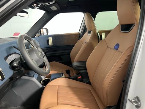 Used 2025 MINI Cooper Countryman SE w/ Comfort Package Max image 23