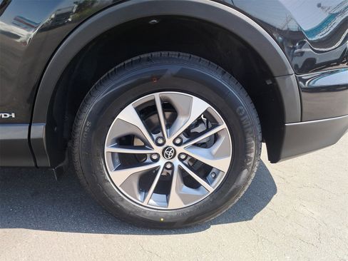 Used 2016 Toyota RAV4 XLE image 35