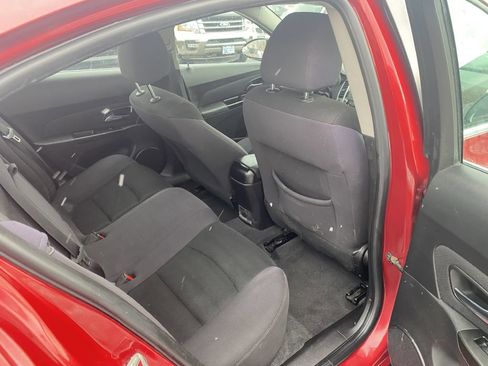 Used 2014 Chevrolet Cruze LT image 16