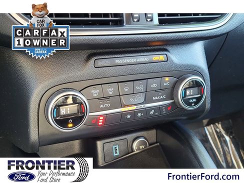 Used 2020 Ford Escape Titanium w/ Titanium Premium Package 2.0 image 25