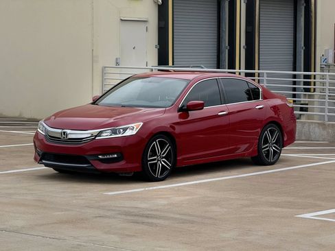 Used 2017 Honda Accord Sport Special Edition image 3