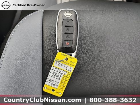Certified 2023 Nissan Kicks SR w/ SR Premium Package image 32