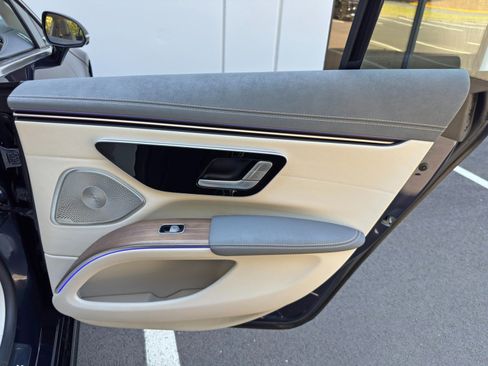 Used 2023 Mercedes-Benz EQS 580 4MATIC Sedan image 52
