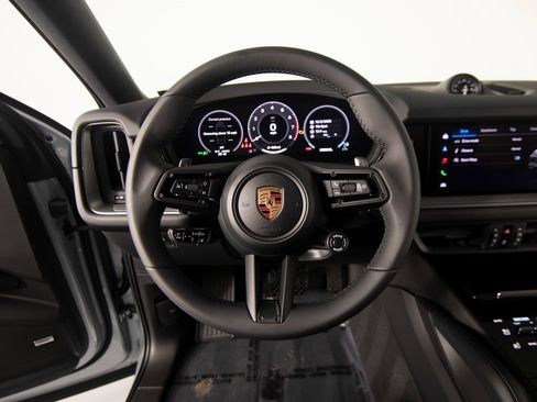 New 2026 Porsche Cayenne Coupe image 19