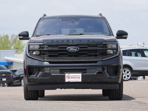 Used 2025 Ford Expedition Platinum w/ Stealth Performance Package AWD/4WD image 9