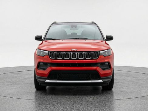 Used 2025 Jeep Compass Limited AWD/4WD image 2
