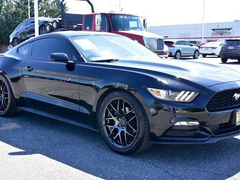 Used 2015 Ford Mustang Coupe RWD image 6