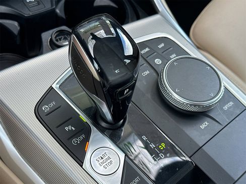 Used 2019 BMW 330i Sedan w/ Convenience Package image 23