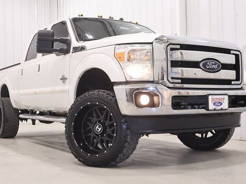 Used 2016 Ford F250 Lariat w/ Lariat Ultimate Package image 41