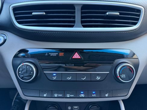Used 2020 Hyundai Tucson Value FWD image 11