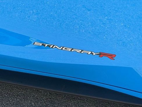 Used 2023 Chevrolet Corvette Stingray Premium Conv w/ Z51 Performance Package RWD image 11