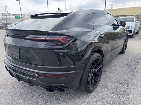 Used 2020 Lamborghini Urus image 4