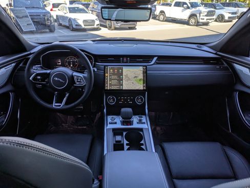 Used 2024 Jaguar XF R-Dynamic SE image 29