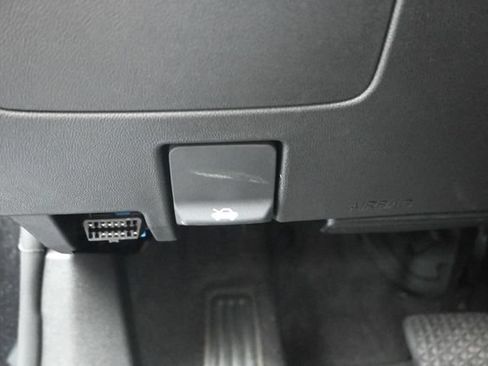 Used 2025 Chevrolet Malibu LT FWD image 16