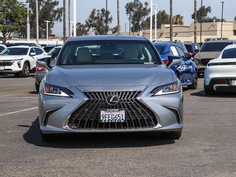 Used 2023 Lexus ES 350 w/ Premium Package image 3