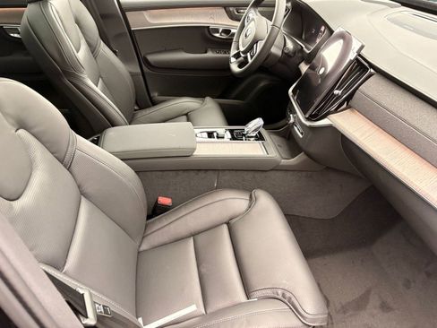 New 2026 Volvo XC90 B5 Ultra image 26