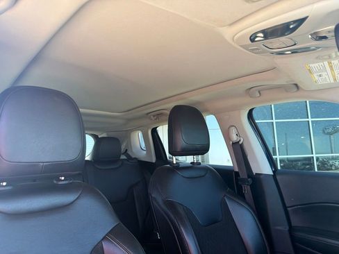 Used 2020 Jeep Compass Latitude FWD image 25