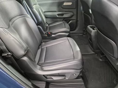 Used 2027 Kia Telluride S w/ Towing Package AWD/4WD image 31