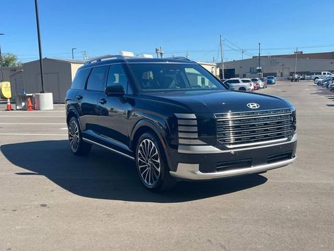 New 2026 Hyundai Palisade Calligraphy FWD image 3