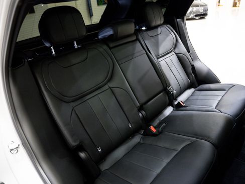 Used 2025 Land Rover Range Rover Sport Dynamic SE image 44