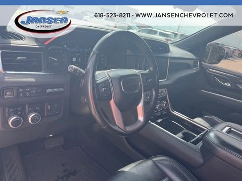 Used 2021 GMC Yukon XL Denali w/ Denali Premium Package AWD/4WD image 15