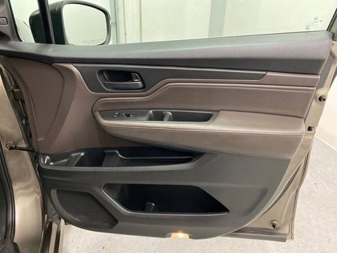 Used 2018 Honda Odyssey Touring image 38