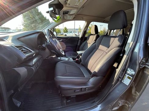 Used 2024 Subaru Forester Premium AWD/4WD image 11