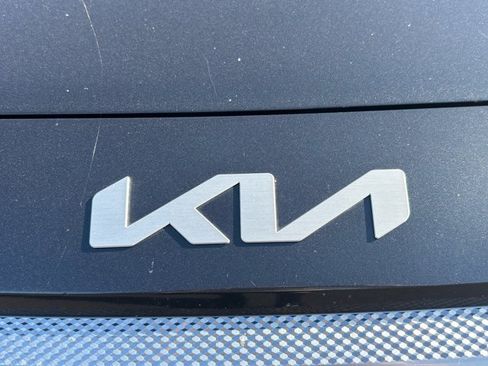 Certified 2024 Kia Seltos EX FWD image 9