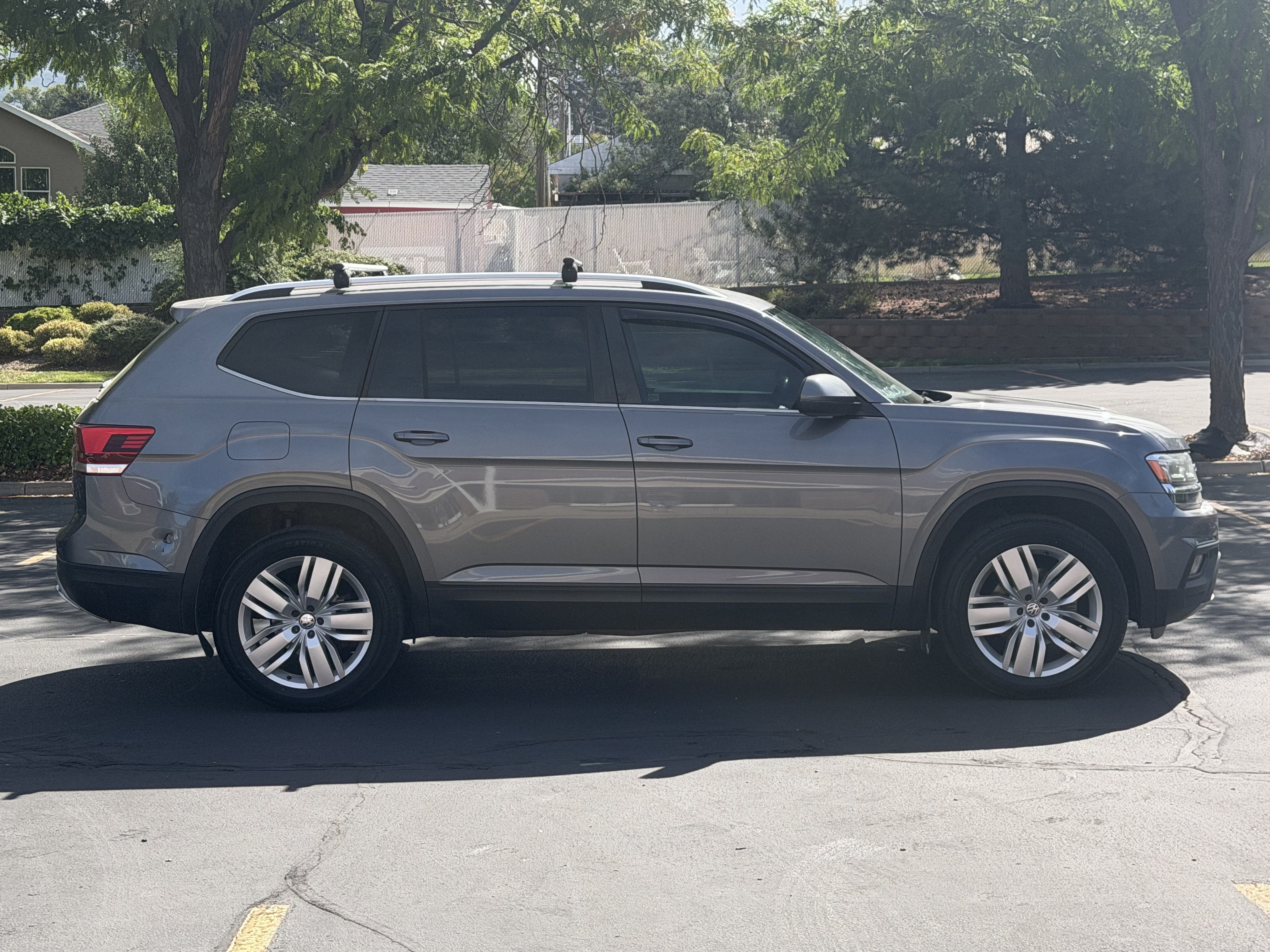 Used 2019 Volkswagen Atlas SE w/ Towing Package AWD/4WD image 7