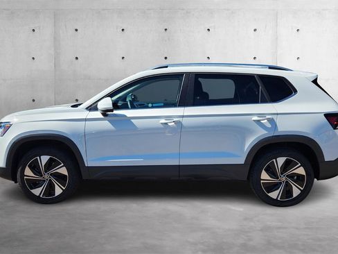 Used 2025 Volkswagen Taos SE image 26