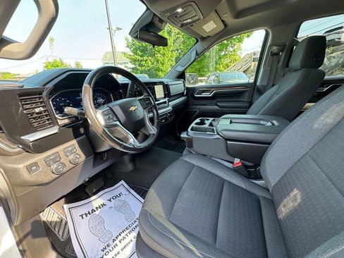 Used 2023 Chevrolet Silverado 1500 LT AWD/4WD image 15