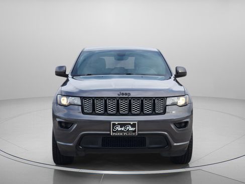 Used 2019 Jeep Grand Cherokee Altitude image 6