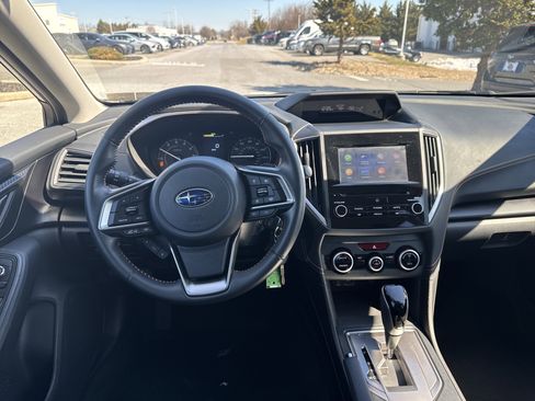 Used 2023 Subaru Crosstrek 2.0i Premium image 2