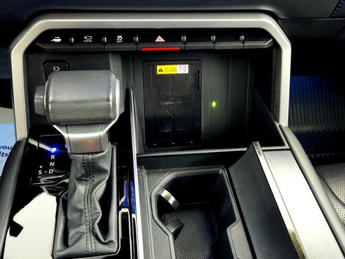 Used 2023 Toyota Tundra Platinum AWD/4WD image 27
