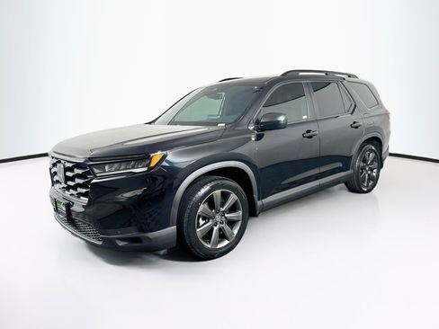 Used 2023 Honda Pilot Sport image 3