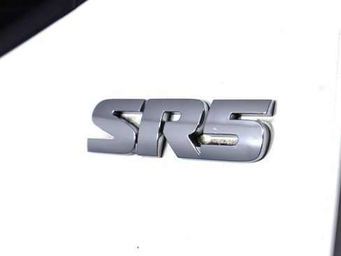 Used 2020 Toyota Tacoma SR5 image 38