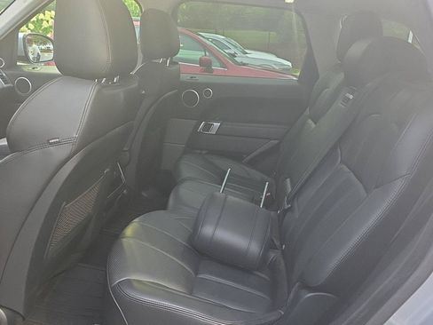 Used 2016 Land Rover Range Rover Sport SE AWD/4WD image 9
