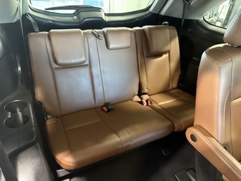 Used 2019 Toyota Highlander Limited image 27
