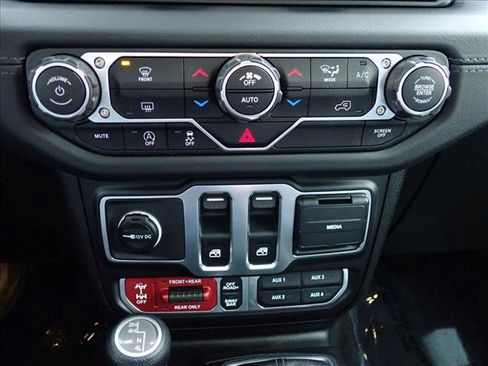 New 2026 Jeep Wrangler Rubicon AWD/4WD image 17