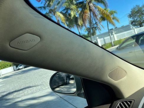 Used 2011 Buick Enclave CXL image 69