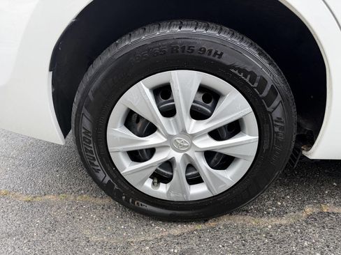 Used 2016 Toyota Corolla L FWD image 12
